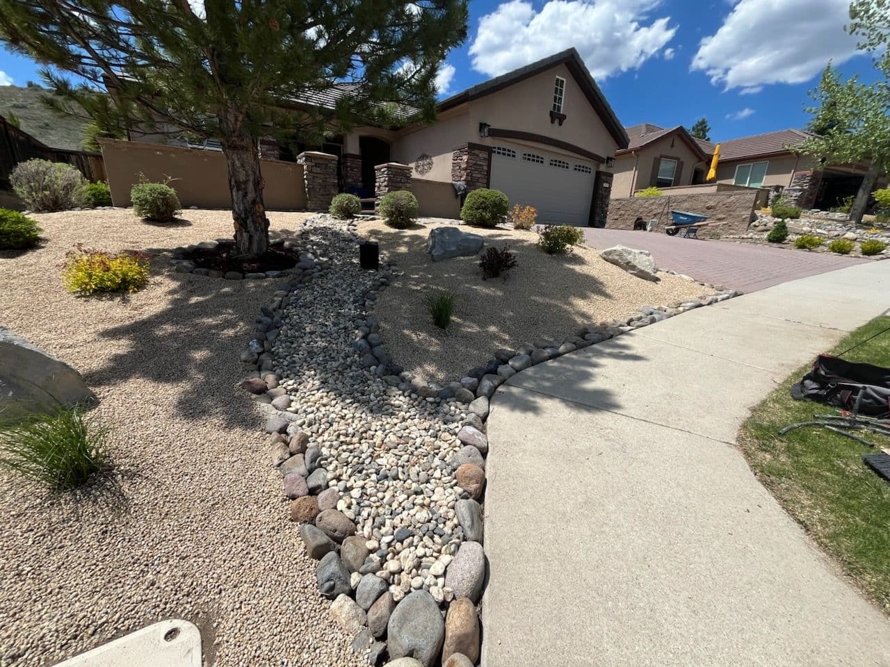 Stunning Xeriscape Transformation in Verdi image